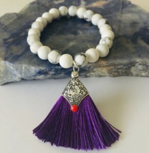 om-howlite
