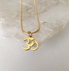 OM-gold-cubic-zirconia